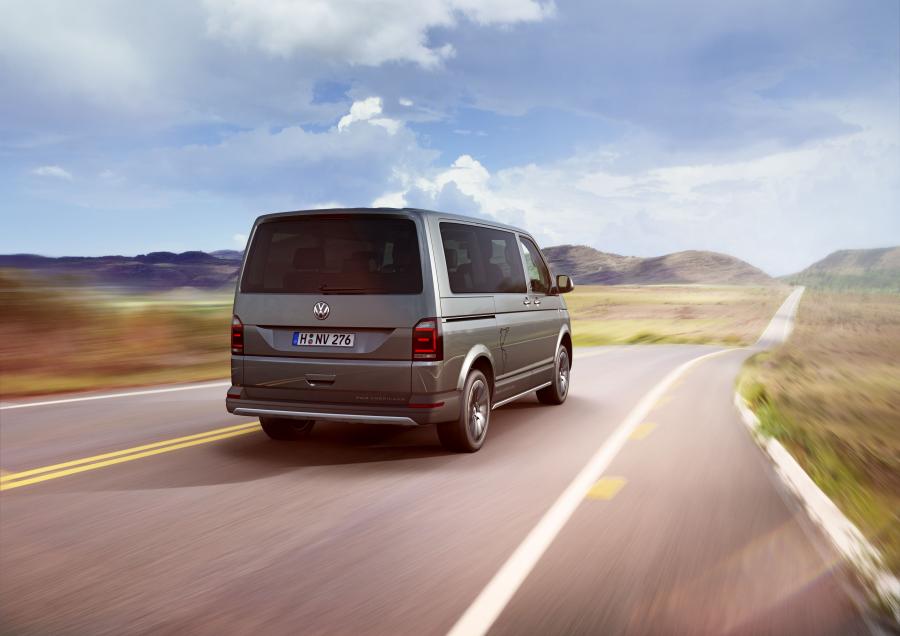  Volkswagen Multivan PanAmericana (T6) 2016 года  (фото 22 из 23)
